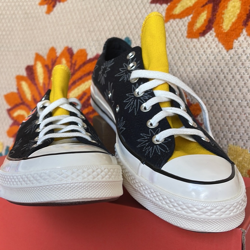 Converse 172825C
CHUCK TAYLOR 70 OX
BLACK/AMARILLO/BOLD MANDARIN
Men’s sneakers - Picture 9 of 16